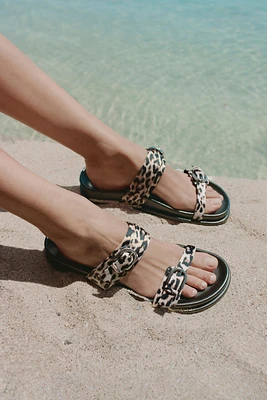 ANIMAL EMBOSSED BUCKLED FLAT SANDALS