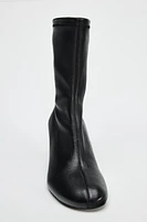 SOFT LEATHER ANKLE BOOT