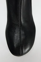 SOFT LEATHER ANKLE BOOT