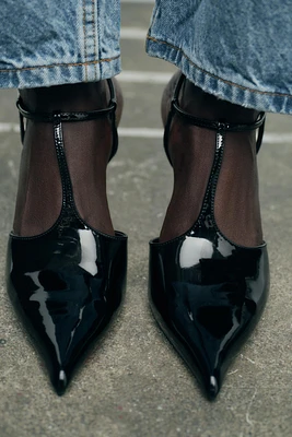 HEELED FAUX PATENT LEATHER SHOES