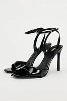 PATENT EFFECT HEELED SANDALS