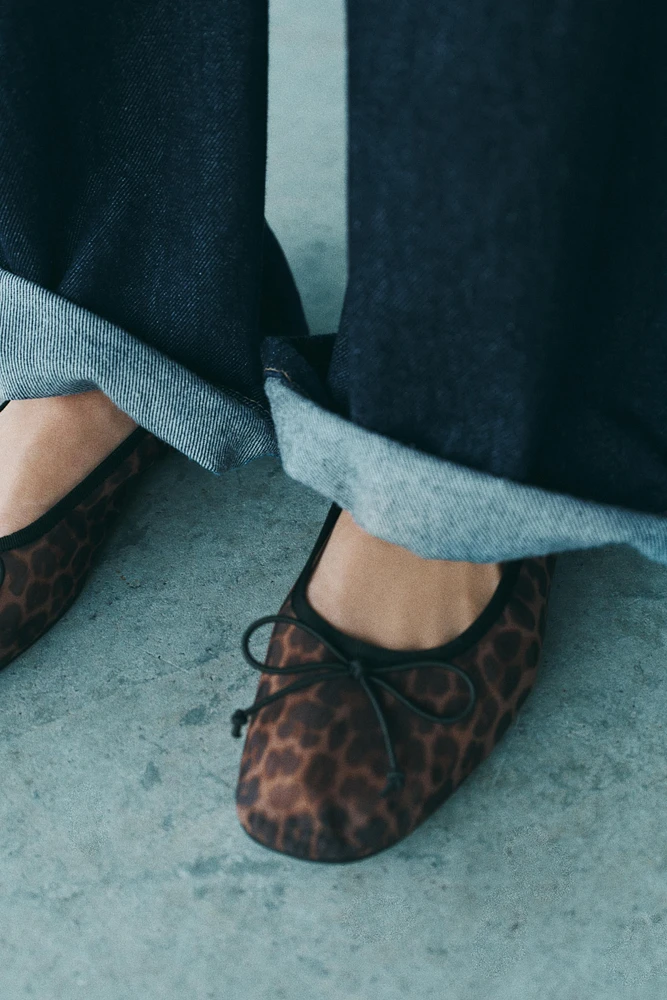 ANIMAL PRINT MESH BALLET FLATS