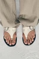 LEATHER SANDALS WITH BUCKLE