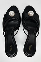 FAUX PEARL HEELED SANDALS