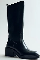 WIDE HEELED BOOTS