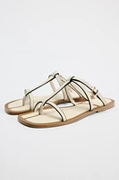 FLAT STRAPPY SANDALS