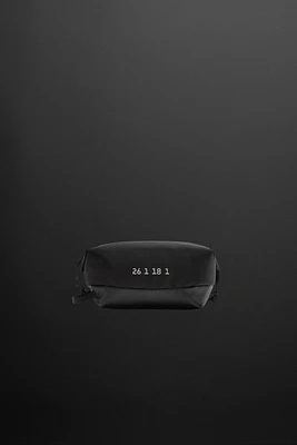 TECHNICAL TOILETRY BAG