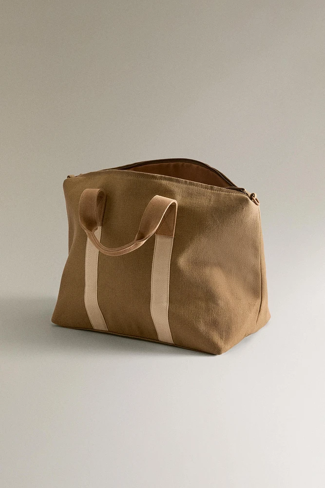 FABRIC WEEKENDER BAG WITH LEATHER DETAIL