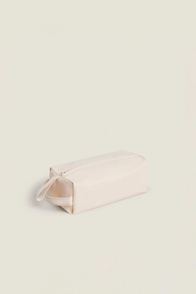 TROUSSE DE TOILETTE NYLON PETIT FORMAT