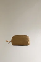 MINIMALIST MAKEUP BAG WITH LEATHER DETAIL