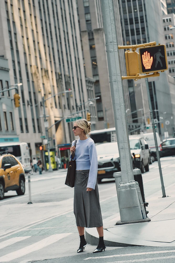 MAXI BUCKET BAG