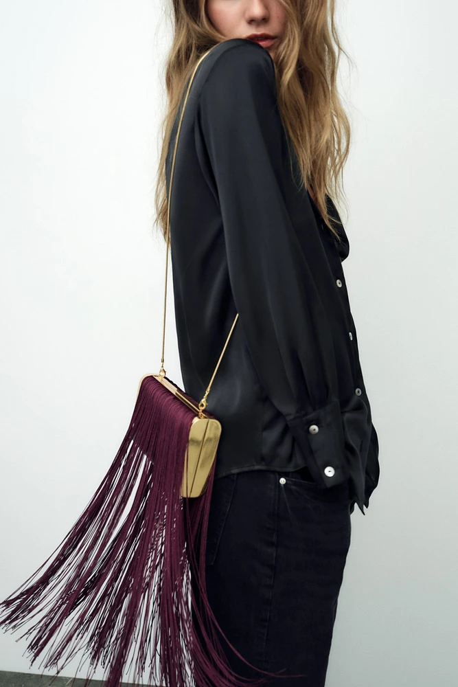 FRINGE CLUTCH