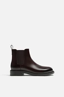 CHELSEA BOOTS