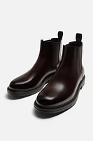 CHELSEA BOOTS