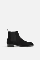 POINTED TOE LEATHER CHELSEA BOOTS