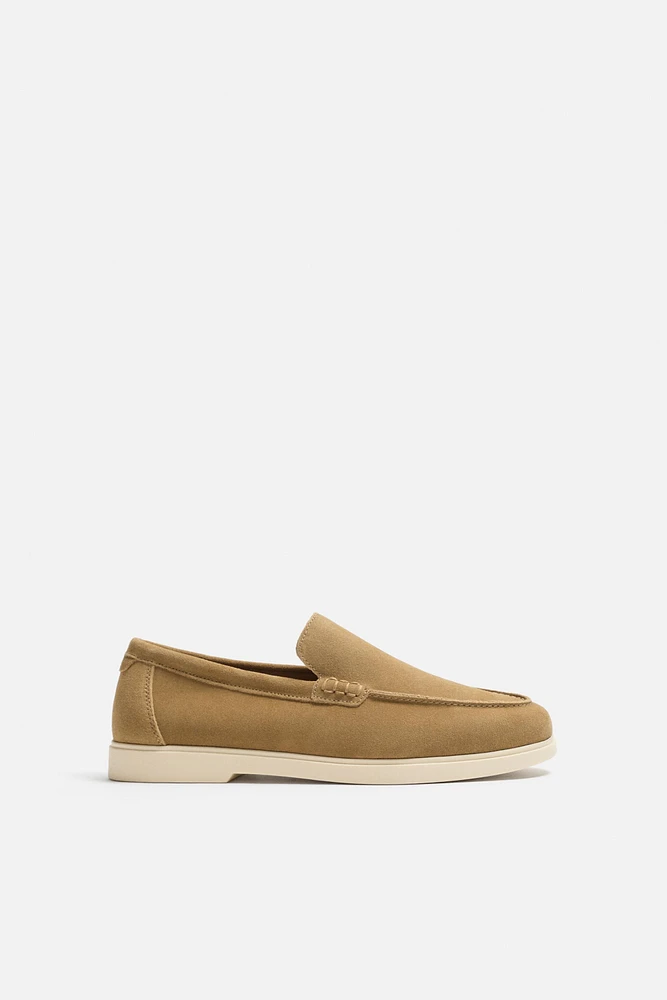 CASUAL LEATHER LOAFERS