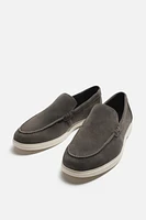 CASUAL LEATHER LOAFERS