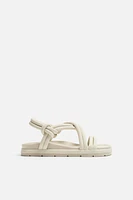 CROSSED STRAPS SANDALS