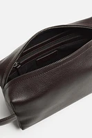 LEATHER TOILETRY BAG