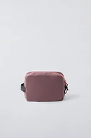 CONTRASTING GYM TOILETRY BAG