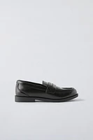 CLASSIC LOAFERS