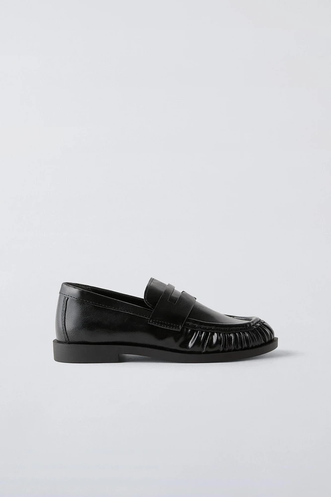 CLASSIC LOAFERS