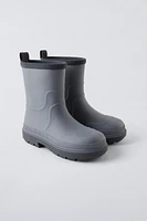 LINED RAINBOOTS