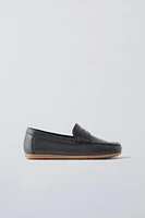 CLASSIC LOAFERS