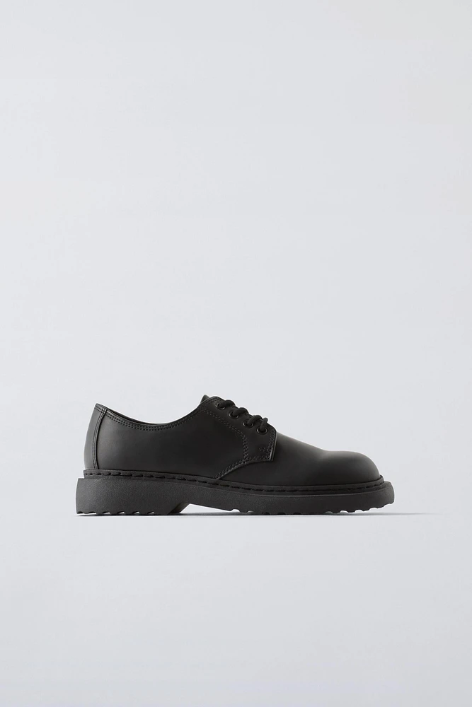 DERBY SHOES