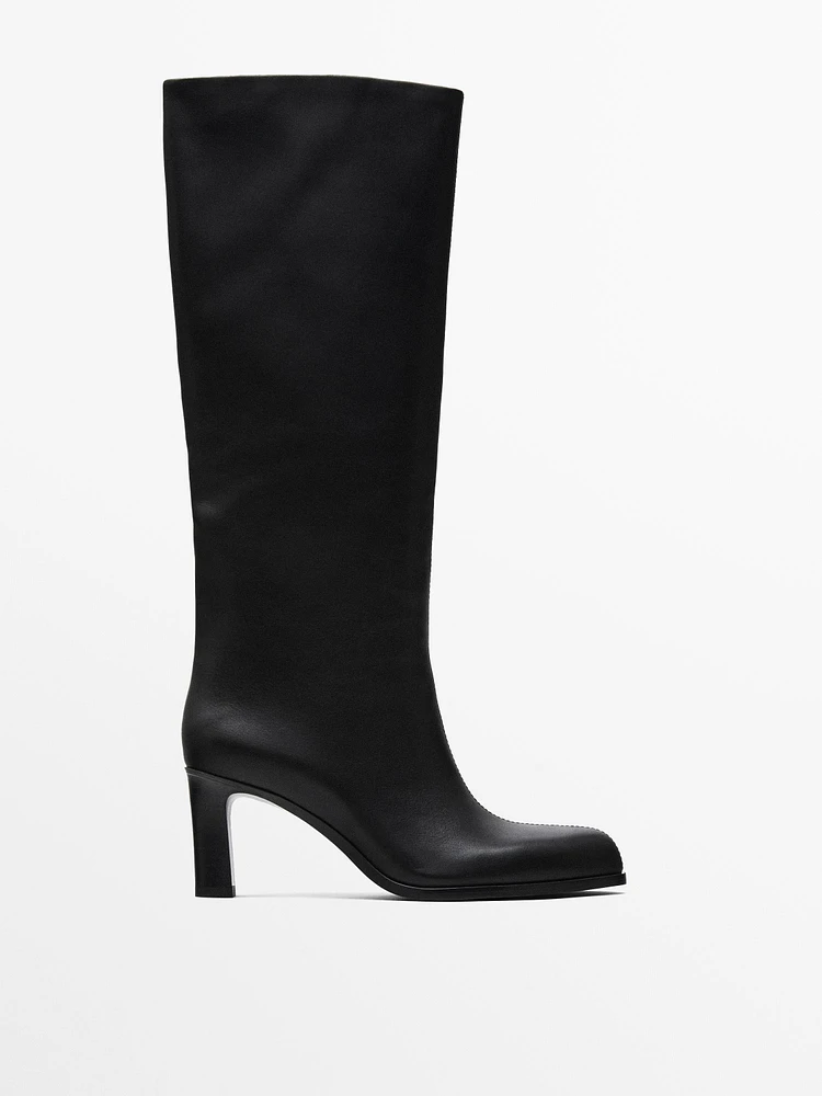 Heeled leather boots