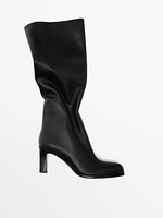 Heeled leather boots