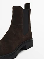 Split suede ankle boots with side gores