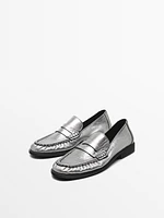 Soft loafers with gathered detail