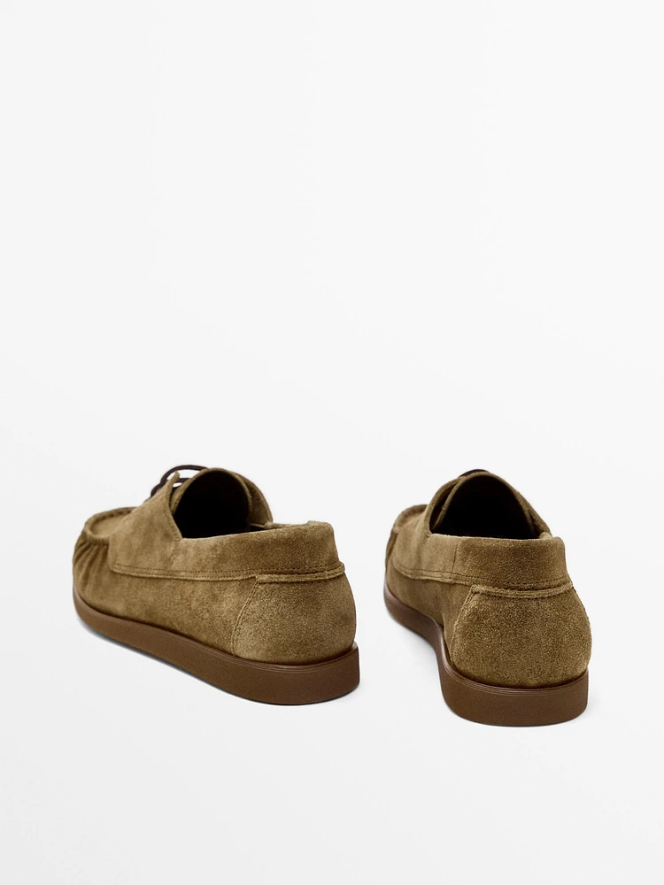 Soft split leather deck shoes