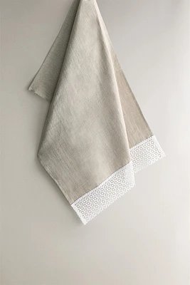 CHRISTMAS LINEN KITCHEN TOWEL WITH LACE TRIM