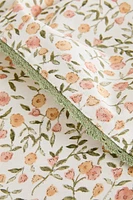 FLORAL TABLECLOTH WITH LACE TRIM