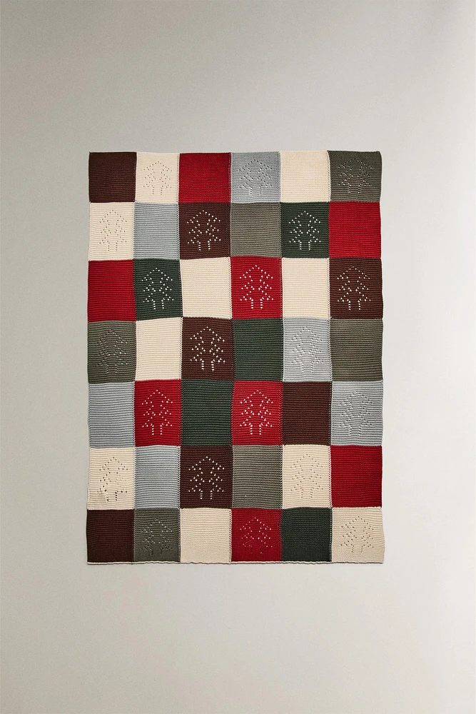 CHILDREN’S CHRISTMAS PATCHWORK BLANKET