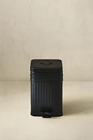 KITCHEN TRASH CAN