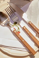 4-PIECE FLATWARE SET WITH WOODEN HANDLE