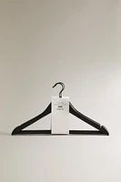 LACQUERED WOODEN HANGER (SET OF 3)