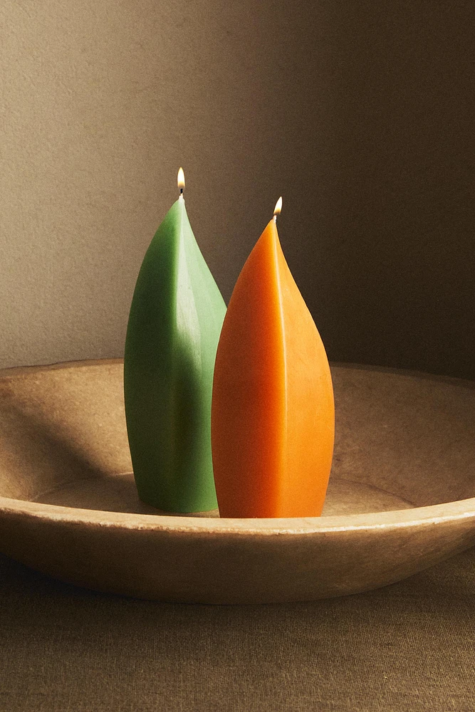 NANUSHKA CURVE SILHOUETTE CANDLE