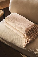 FLEECE BLANKET WITH FRINGING