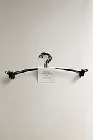 METAL HANGER WITH CLIPS (SET OF 3)