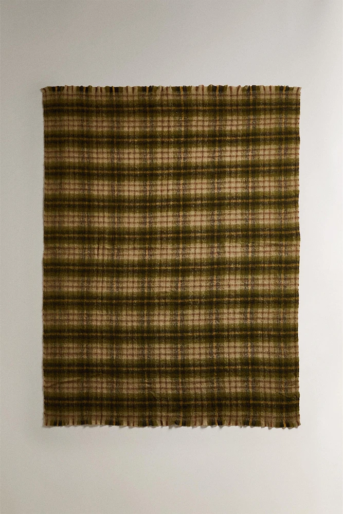 PLAID CHENILLE BLANKET