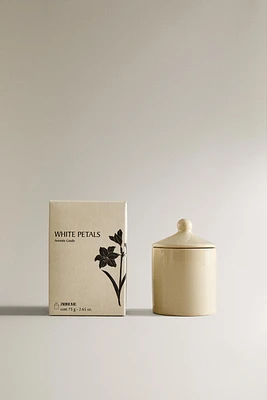 (75 G) WHITE PETALS SCENTED CANDLE