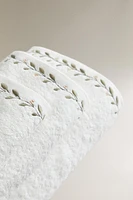 COTTON BATH TOWEL WITH FLORAL EMBROIDERY