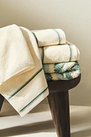 BATH TOWEL WITH CONTRAST BORDER