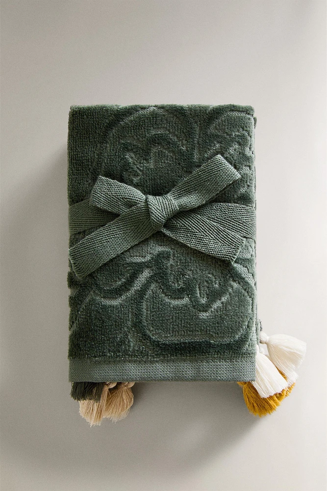 PACK OF JACQUARD HAND TOWELS WITH TASSELS (PACK 3)