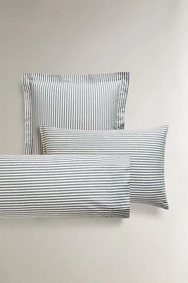 PILLOWCASE WITH NARROW STRIPES