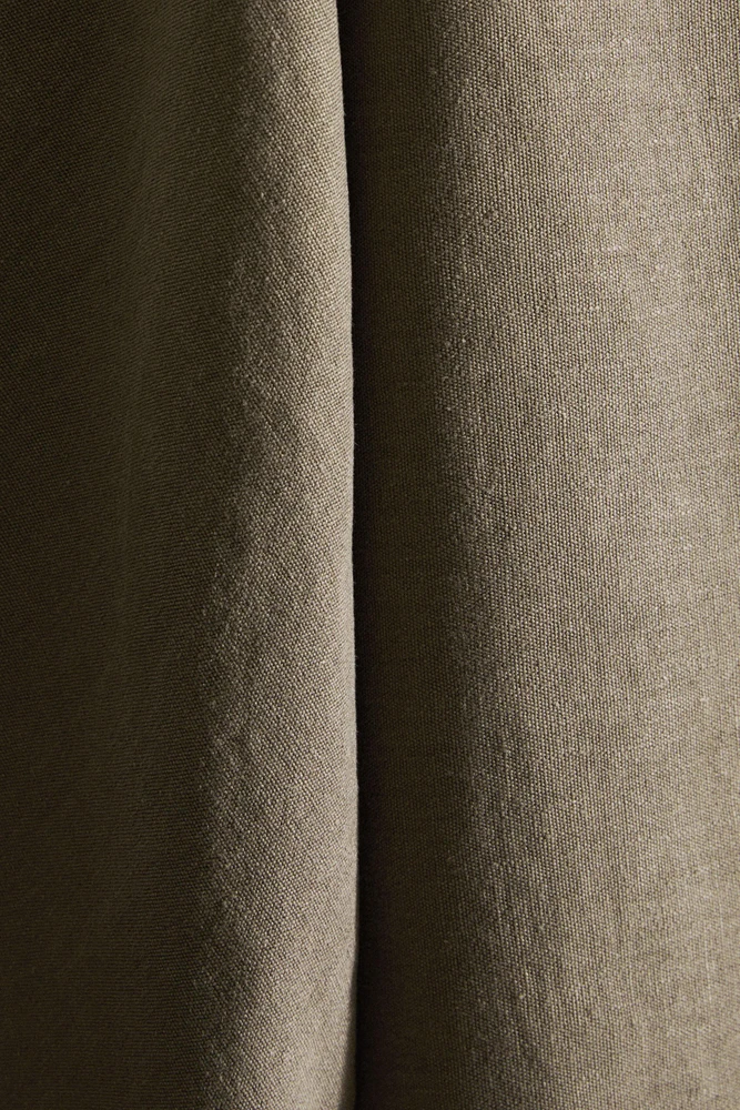 TABLECLOTH 01